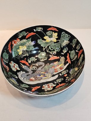 Chinese Export Painted Bowl Black