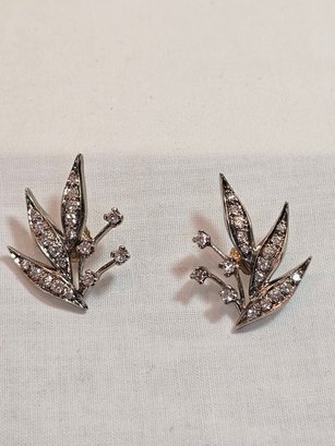 14k Gold Leaf Pattern With Diamonds Earrings
