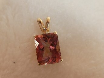 14k Gold Pendant With Topaz