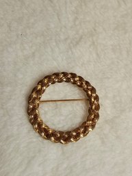 14k Gold Wreath Brooch