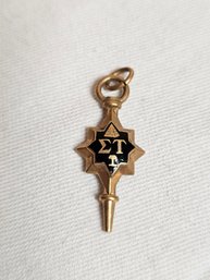 Vintage 10k Gold Sigma Taught Fraternity Key Pendant