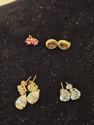 14k Gold Earrings Lot