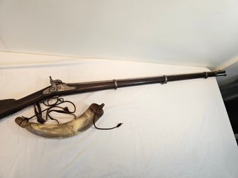 1863 Springfield Civil War Ri#le With Powder Horn