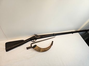 Charleville French Musket Used In Revolution With Powder Horn And Bayonet