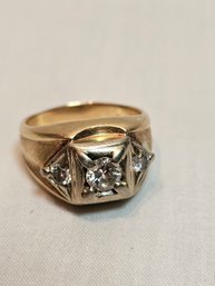 14k Gold Men's Ring With 3 Diamonds