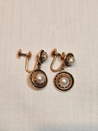 14k Gold With Pearls Screwback Earrings