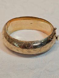 14k Gold Bangle Bracelet