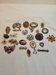 Vintage Brooches Lot