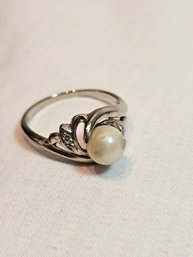 14k Gold Ring  With Pearl And Diamonds