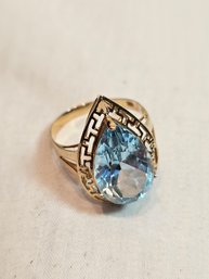 10k Gold With Blue Topaz Ring