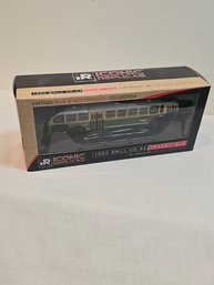 Iconic Replicas 1952 Bus In Box