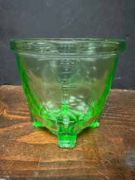 Vintage Green Uranium Glass 16 Oz Mixing Base