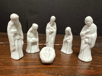 Vintage 6 Piece Ceramic Nativity Set