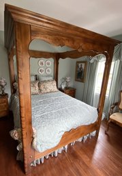 Beautiful Ethan Allen Queen Size Canopy Bed
