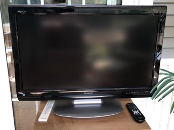 Sharp 32' Aquos LCD TV