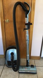Hoover Duros Cannister Vacuum