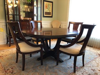 Beautiful Walnut Dining Room Table & Chairs