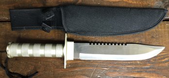 Survival Knife - New