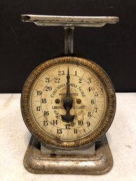 Landers Frary Clark - Columbia Family Scale