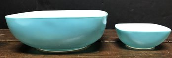 2pc Square Turquoise Pyrex Dishes