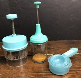 3pc Vintage Turquoise Kitchen Items