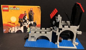 Vintage Lego 6075 Wolf Castle