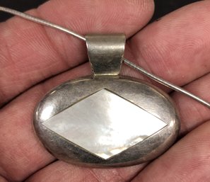 16' Sterling Necklace W/ Sterling/ MOP Pendant