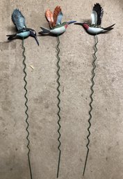 3pc Hummingbird Yard Art W/ Flapping Wings