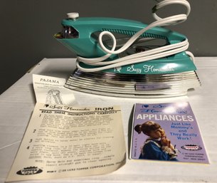 Vintage 1967 Suzy Homemaker Iron