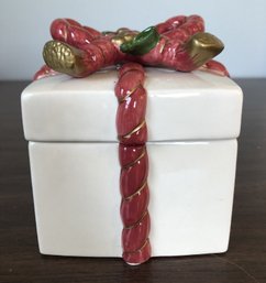 T1 - #11 - Fitz & Floyd Ceramic Gift Box