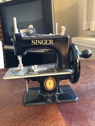 1951 Childs Singer Sewing Machine