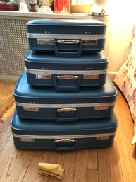 Vintage 4pc Blue Luggage Set