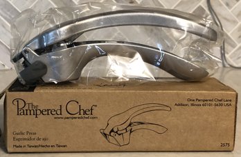 Pampered Chef Garlic Press - New