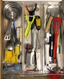 Kitchen Drawer Contents - Measuring/ Peelers