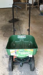 Scott Edge Guard Mini Lawn Spreader