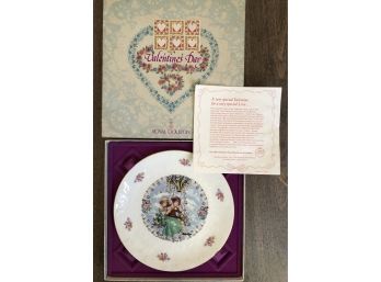 Royal Doulton 1980 Valentines Plate