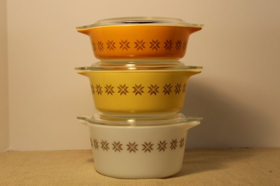 Vintage Pyrex 'Town And Country'