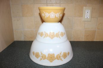 Set Of Three Pyrex Bowls-Butterfly Gold