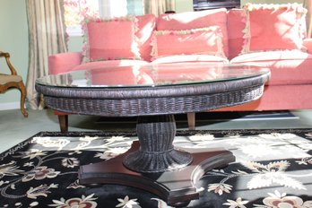 Beautiful Condition & Quality! Circular Thomasville Dark Chocolate Wicker Coffee Table W/Removable Glass Top