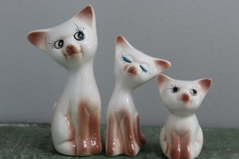 Lot Of Three Vintage Ceramic Cats Salt And Pepper And Toothpick Holder