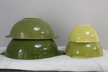 Vintage Pyrex Set Of Four Verde Green Avocado Cinderella Mixing Bowls