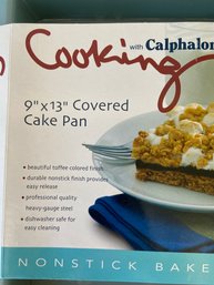 New Calphlon Covered Cake Pan