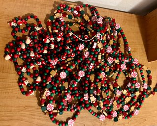 Fun Christmas Wooden Beads For Trimming Trees