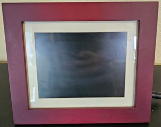 Insignia Digital Photo Frame With Red Wood Trim (tested)