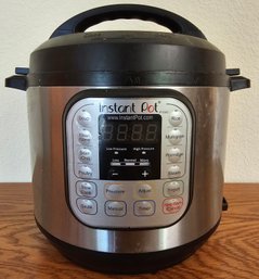 Instant Pot With Trivet & Stainless Steel Pot Insert (no Power Cord)