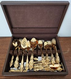 Oneida Community Gold-tone Shell Design Flatware & Serving Utensil Set With Case (48pcs)