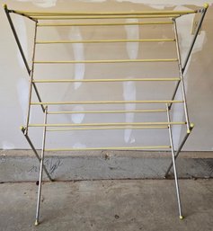 Collapsible Clothes Drying Rack With Metal Base