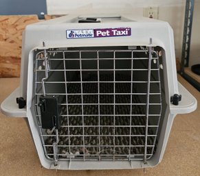 Plastic Petmate Pet Taxi