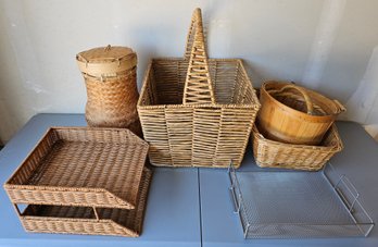 Large Lot Of Wooden/wicker Baskets