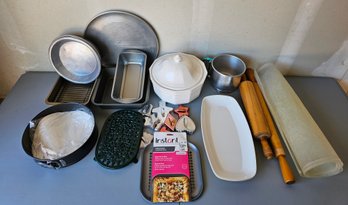 Lot Of Bakeware Incl Cake Pans, Springform Pan & More